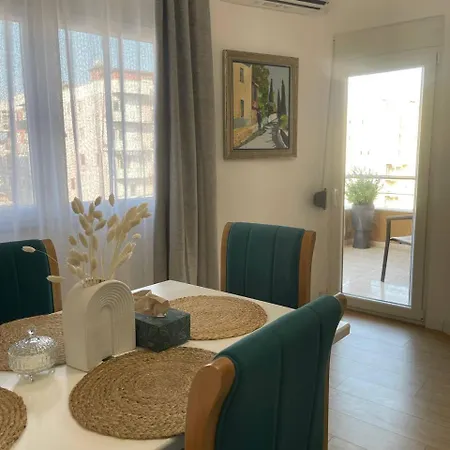 Emerald Breeze Apartment *